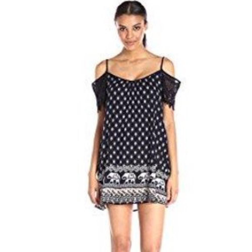 BAND OF GYPSIES elephant cold shoulder dress